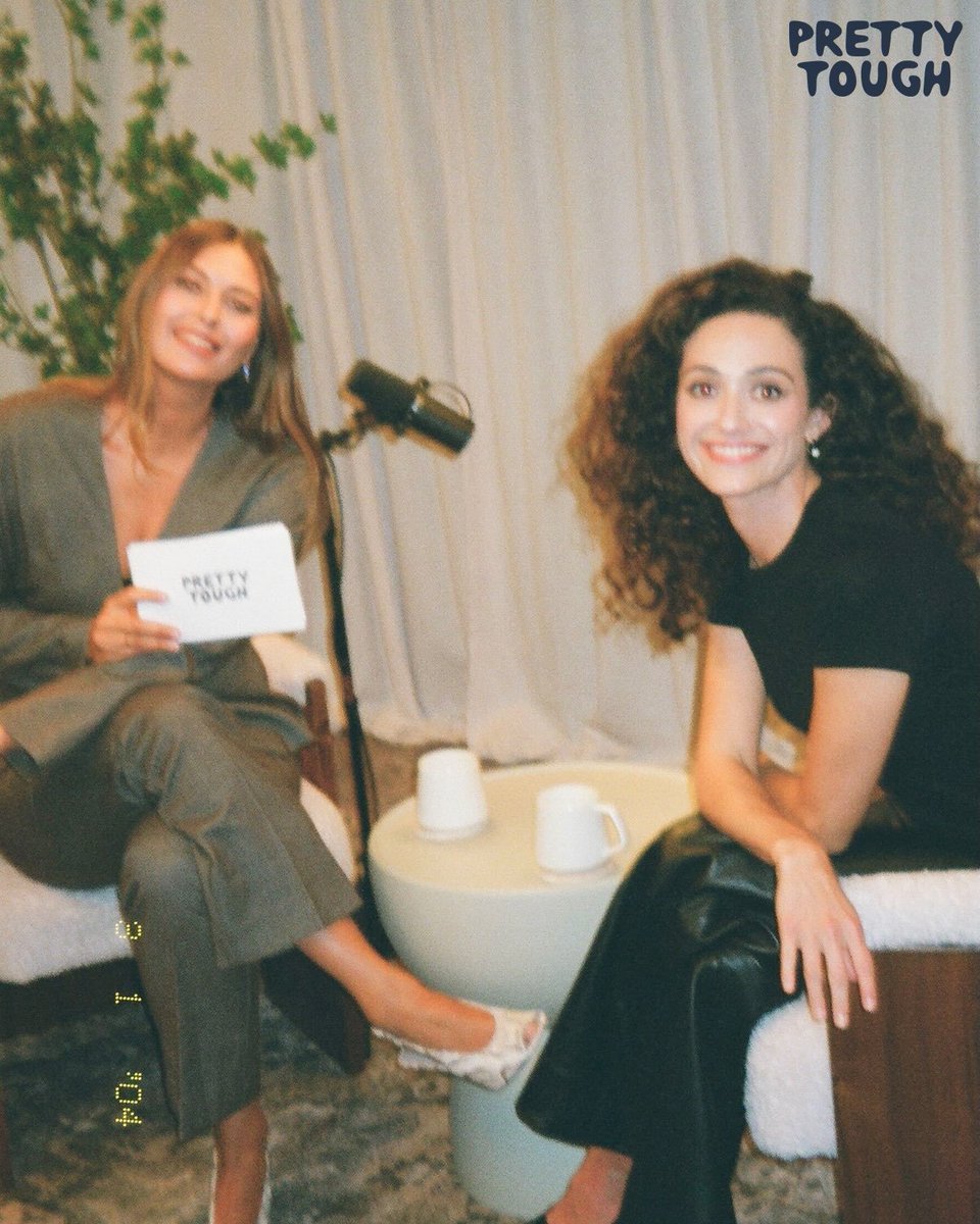 NewsSharapova's tweet photo. Actress and singer Emmy Rossum is Maria's guest in tomorrow's episode of Pretty Tough 🎙 #MariaSharapova #podcast  [Prett Tough IG] 

https://t.co/ENxVaow3LI https://t.co/gXoJ1oAg5T