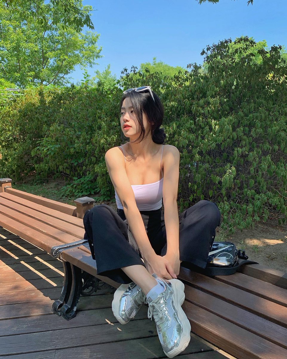 AnneOliveira19's tweet photo. 他人の目を気にせず、自分の心に従って生きよう。 🌙
fCKIq https://t.co/NuFpjtYi3S