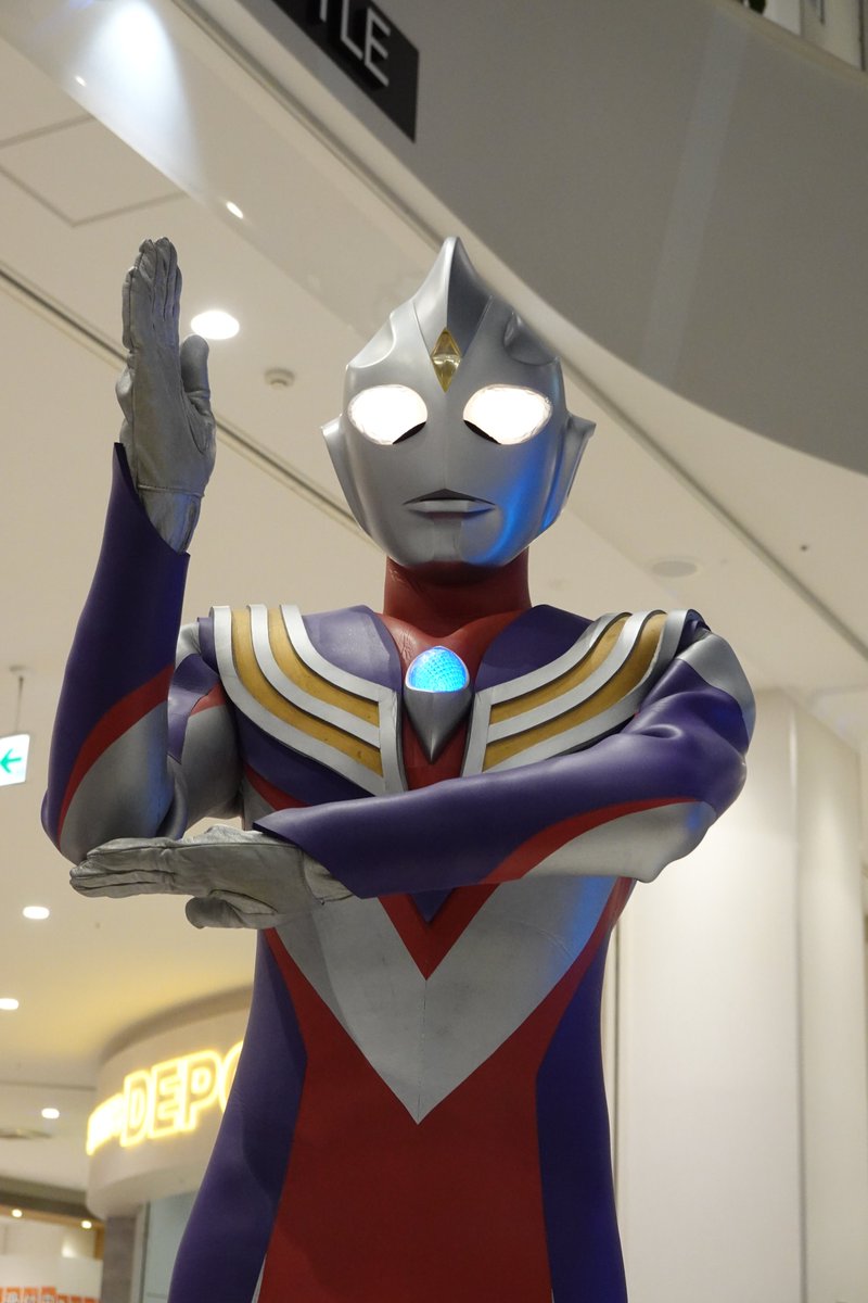 UlToys's tweet photo. 日常空間にいるウルトラマンの写真好き📷

#ウルトラマンティガ https://t.co/wHsxQJtif7