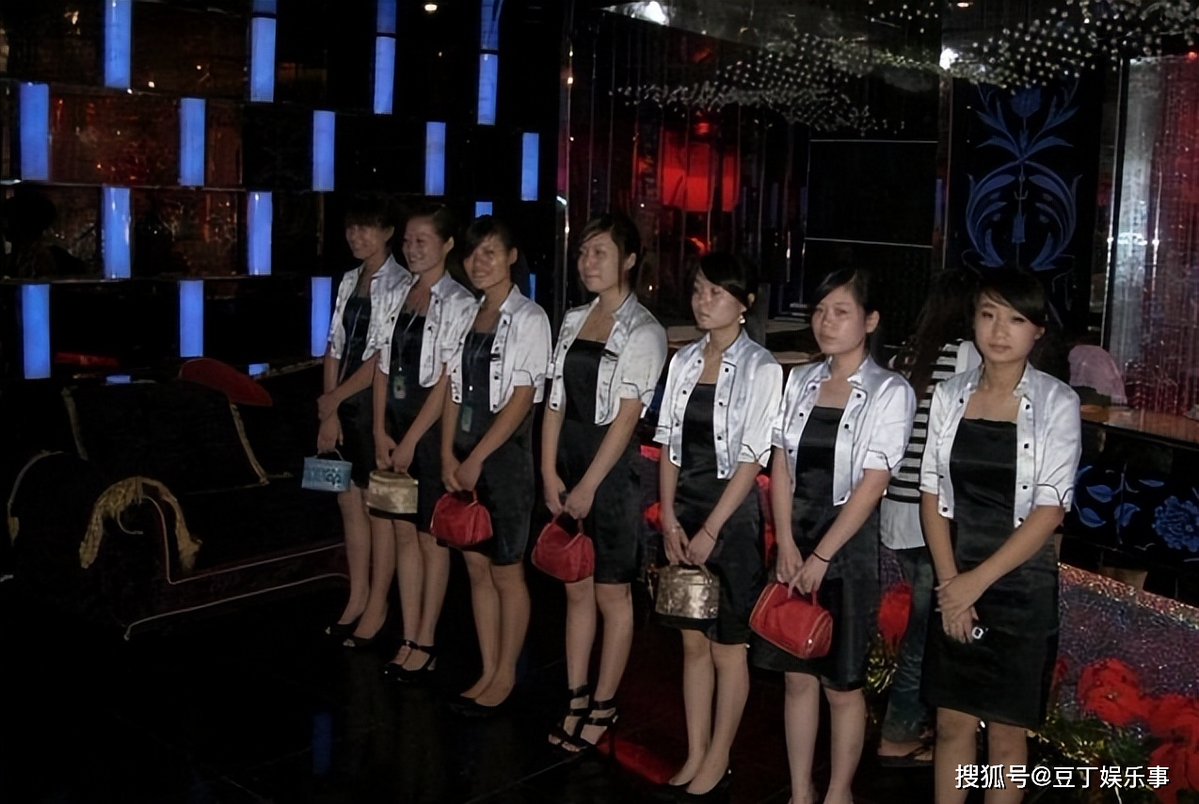 honeq543584's tweet photo. Rock the night away at KTV! Sing your heart out with friends, killer vibes, and endless fun waiting https://t.co/gEC9Ns1NRD