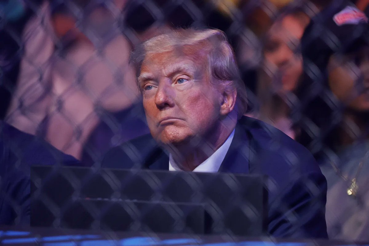 MarioNawfal's tweet photo. 🚨🇺🇸 Trump's approval rating has risen from a record low, but it still isn't looking good ahead of the midterms...

35% approve of Trump's performance in the White House, up from a career-low 33% in late August.

Americans are also expressing growing support for Democrats taking control of Congress, according to new polling by Reuters/Ipsos.

Participants were also asked how they feel about Trump's $5,000 pledge (which many see as a bribe):

63% of Americans disapprove of it, and when broken down by party, that's 9/10 Democrats and 4/10 GOP.

Trump's popularity has been trending down in a big way since he launched the war against Iran in late Feb.

These midterms will determine whether he will have control of his agenda in his final 2 years in office...

And right now, it isn't looking like he will.

Source: Reuters / Writer: Michael
