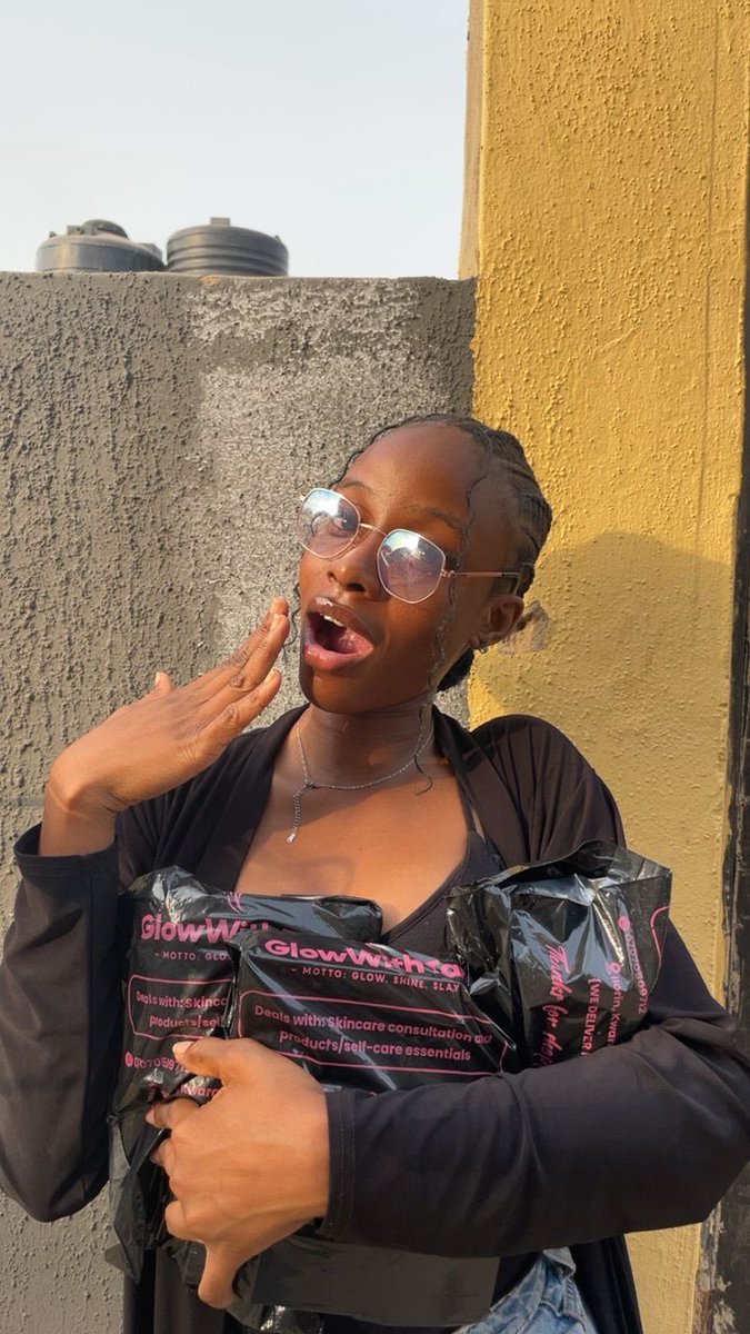 Glowwithtara_ng's tweet photo. Hi I’m oluwatarami the face behind Glowwithtara, I’m a skincare and self care vendor and consultant in ilorin and I newly decided to join Twitter to expand my brand visibility. Text me to get skincare products or accurate recommendations. Delivery is nationwide https://t.co/IlSxyMrk9y
