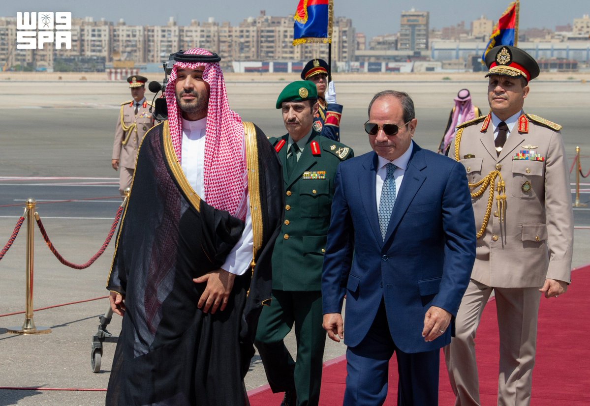 spagov's tweet photo. سمو #ولي_العهد يصل إلى العاصمة المصرية القاهرة في زيارة عمل وفي مقدمة مستقبليه فخامة الرئيس المصري.
https://t.co/qacxag5lSP
#محمد_بن_سلمان_في_مصر
#واس https://t.co/d78TofsCmL