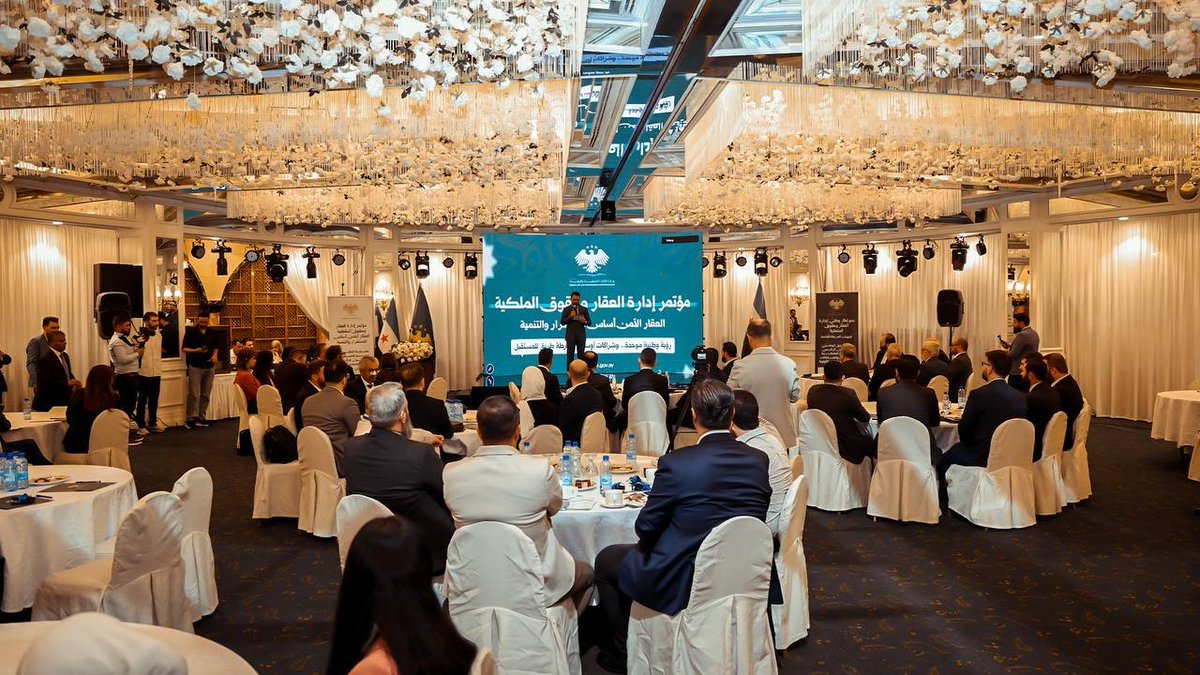 SyrMOf's tweet photo. وزير العدل د. مظهر الويس يشارك في مؤتمر "إدارة العقار وحقوق الملكية" الذي أقامته وزارة الإدارة المحلية والبيئة تحت عنوان "العقار الآمن أساس الاستقرار والتنمية"، لبحث قضايا إدارة العقار وحقوق الملكية.
#الجمهورية_العربية_السورية #وزارة_العدل https://t.co/1M7gqiYZLe