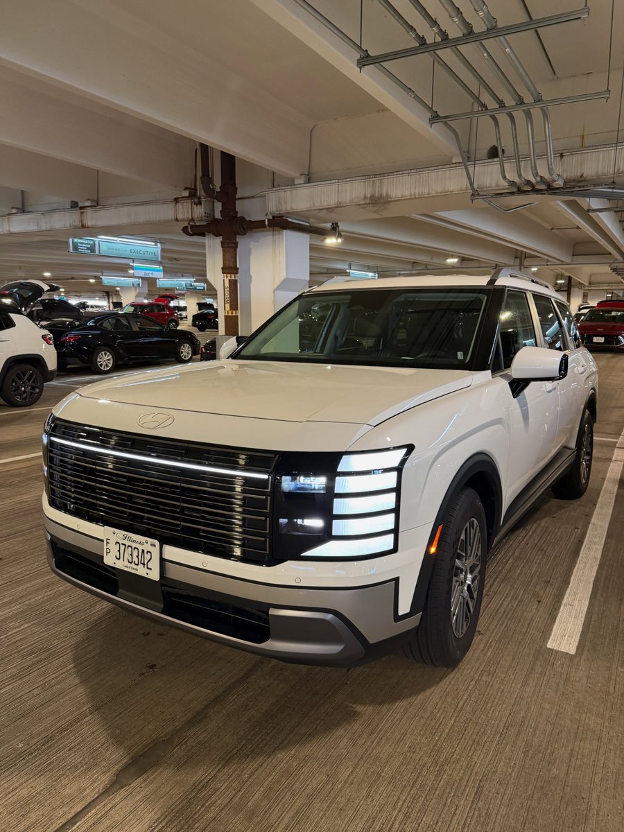 SherikaHelpw's tweet photo. Taking the Hyundai USA Palisade for a quick spin during a few days in the Chicago area. https://t.co/Hm8cBgMIxb