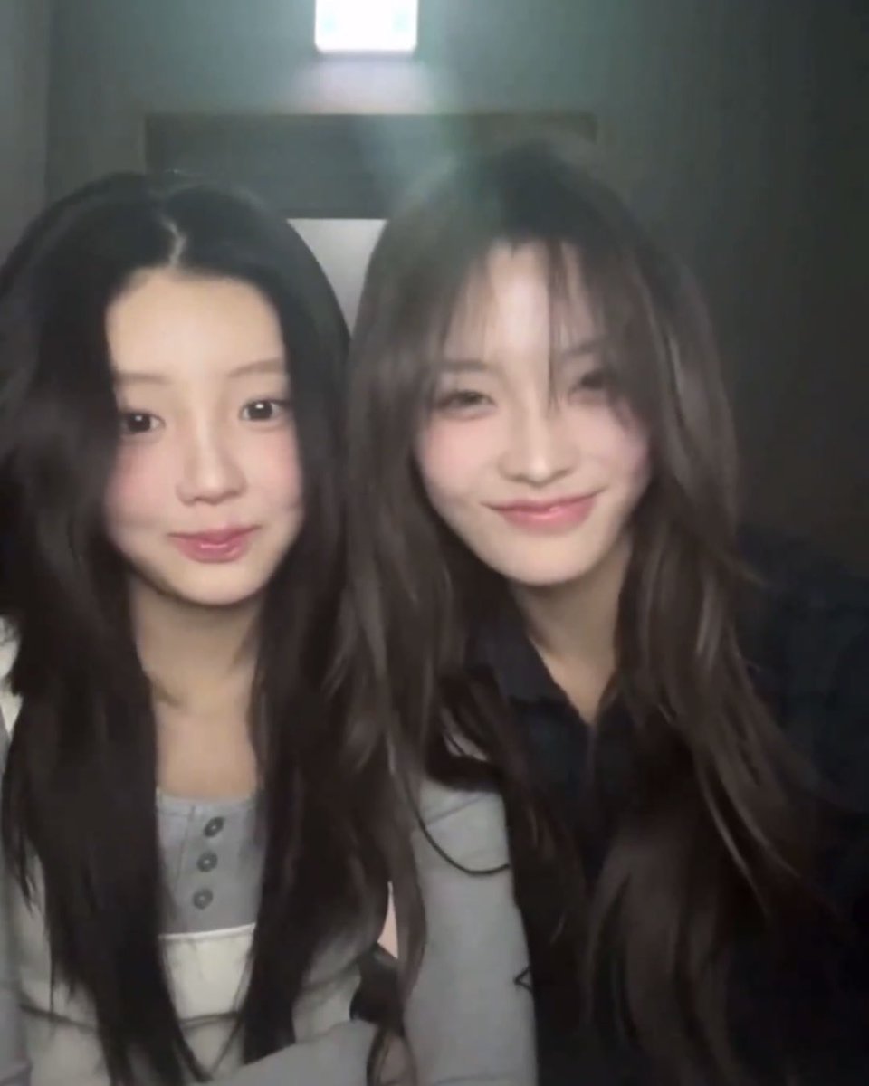 mintheartroha's tweet photo. 이로하 뭔가 원희랑 있으면 연상미 느껴져서 좋음 https://t.co/IepwLVaBRM