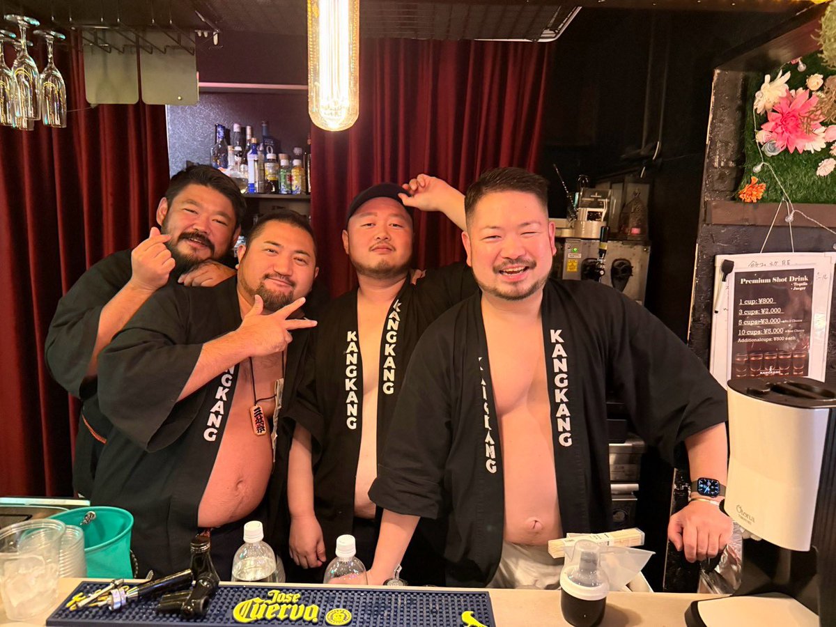 s62_loveit's tweet photo. 【御礼】KangKangNakano
夏祭り営業にお越しいただき誠にありがとうございました‼️
文字通り夏祭りのような懐かしい多幸感溢れる時間を過ごさせていただきました☀️

これからもSP営業をしつつ、
楽しい企画をまた考えておりますので、
ぜひ楽しみにしていてください🔥

Loveit!一同🙇🙇🙇🙇 https://t.co/T0S1Xu9ycU