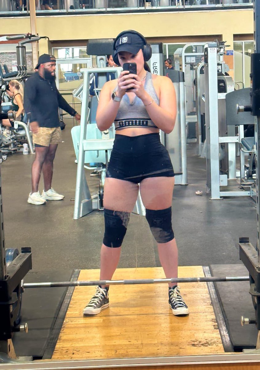 TransCindyy3's tweet photo. Staying healthy and strong 💪 🏳️‍⚧️ https://t.co/ytbOmceuRB