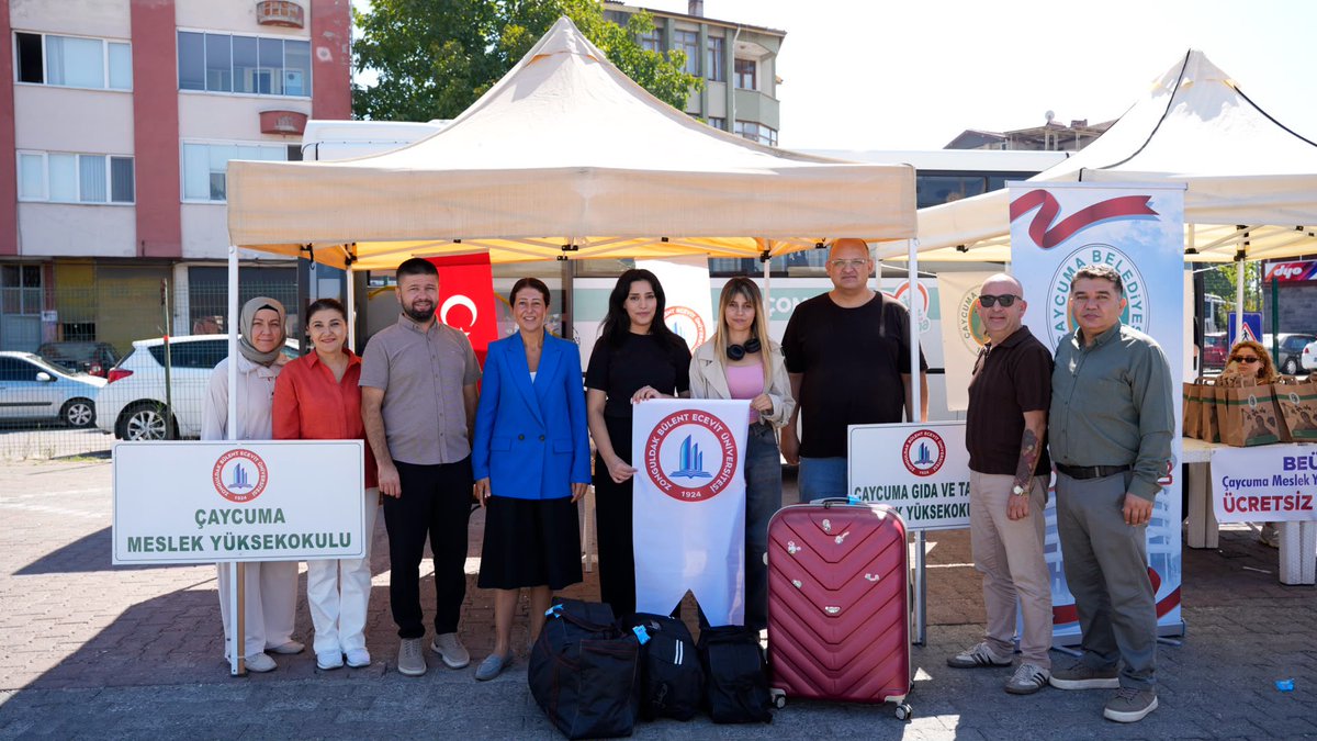 beunedutr's tweet photo. Zonguldak Bülent Ecevit Üniversitesi (BEUN), 2026-2027 Akademik Yılı’nda bünyesine katılan yeni öğrencilerini, Zonguldak Merkez başta olmak üzere Karadeniz Ereğli, Çaycuma, Devrek ve Alaplı otobüs terminallerinde karşıladı.

🌐 https://t.co/oNXcaZAJty

@gencliksporbak  @OA_BAK 
@YuksekogretimK @erolozvar 
#BEUN

#İlkİlİlkÜniversite 🌟
#GelecekBuradaŞekillenir 🚀🔭