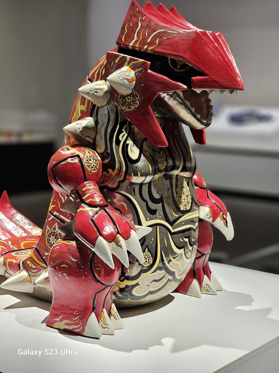 okarin0316's tweet photo. 昨日行ってきたポケモン工芸展。
想像以上に凄かったのでめちゃ感動してた。
ポケモンやりたくなってきちゃうねw https://t.co/FdkdDuwvbV