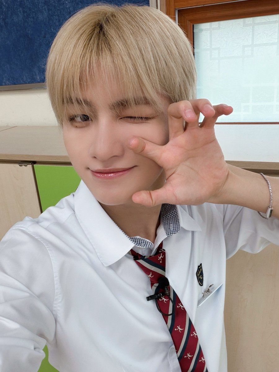 TWS_PLEDIS's tweet photo. #TWS #투어스 #247WithUs
#TWS_CLUB #투어스클럽
#사이고등학교 https://t.co/PeGz1lZqNw
