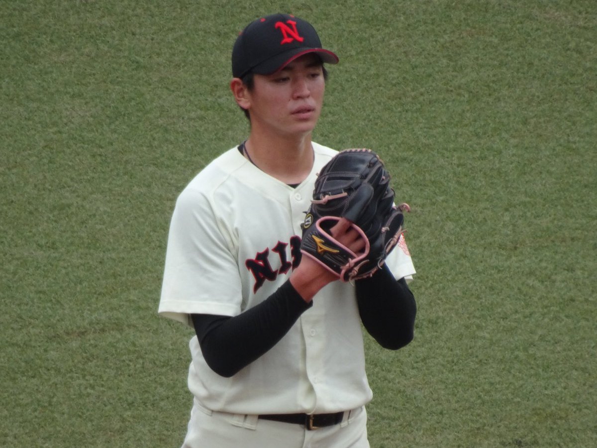 Nichidaai's tweet photo. 菅澤宙（③中京）

初戦でエース・直江新（③九州学院）から12安打を放った帝京平成大打線を4安打に抑えて公式戦初完投、初完封！
これまで5回前後での降板が多かったが、初めて9回を投げ抜いた！
しかも、無四球！
オープン戦からの無失点を継続！

#日大野球部の頂戦 https://t.co/KHpikAGYHJ