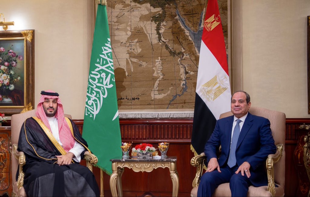 Badermasaker's tweet photo. سمو سيدي #ولي_العهد يصل إلى العاصمة المصرية القاهرة في زيارة عمل وفي مقدمة مستقبليه فخامة الرئيس المصري.
#محمد_بن_سلمان_في_مصر https://t.co/aS35h05Yx5