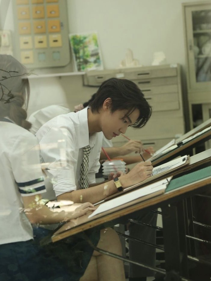 eveyhappie's tweet photo. ชอบเวลาพี่ดิววาดรูปมากอะ เวลาเห็นเค้าตั้งใจทำอะไรแล้วรู้สึกว่าโคตรมีเสน่ห์เลย ㅠㅠ🥺🤎✍🏻 https://t.co/bCdmyxv6Wy