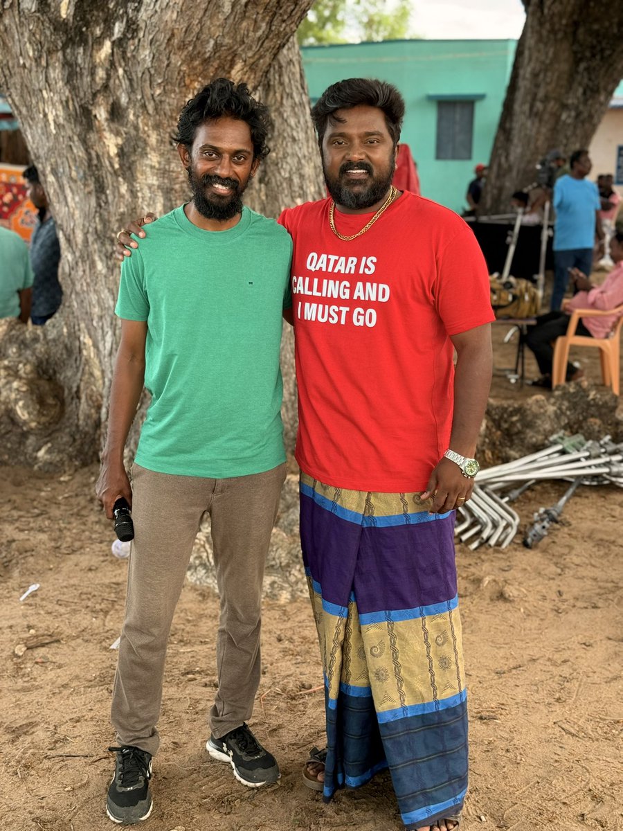 Bala_actor's tweet photo. #QatarRavi 
Manmaarndha Nandrihal Anbu iyakunar Ayya @MathiMaaran …🙏🏾🙏🏾🤗🤗❤️❤️
@sooriofficial @rsinfotainment @elredkumar @mani_rsinfo #Mandaadi https://t.co/D4SYyp0tyg