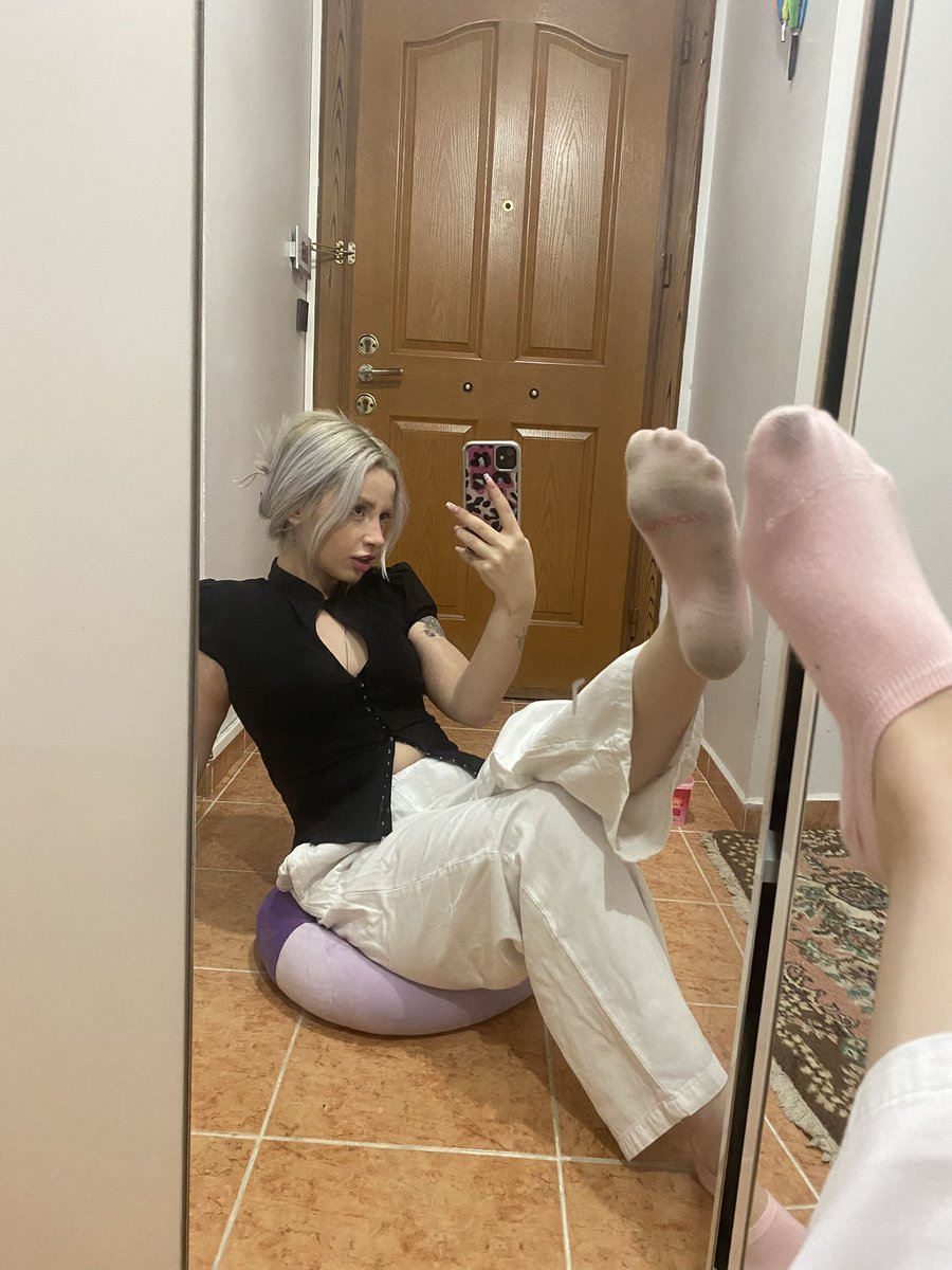 recelika's tweet photo. ayağına bi su tutsaydın diyenlere özel 🤭🤭 https://t.co/kYHkfuAhWj