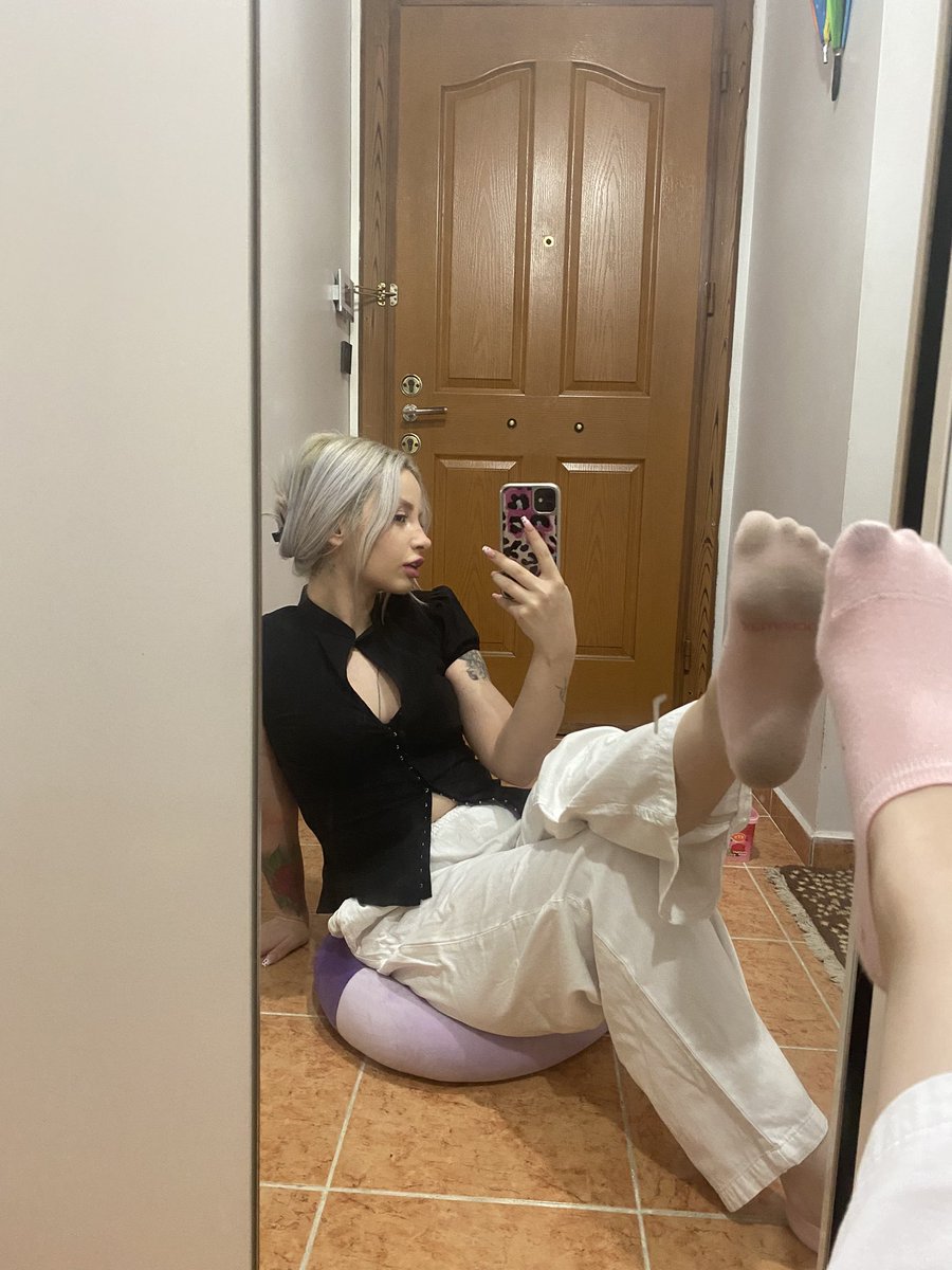 recelika's tweet photo. ayağına bi su tutsaydın diyenlere özel 🤭🤭 https://t.co/kYHkfuAhWj