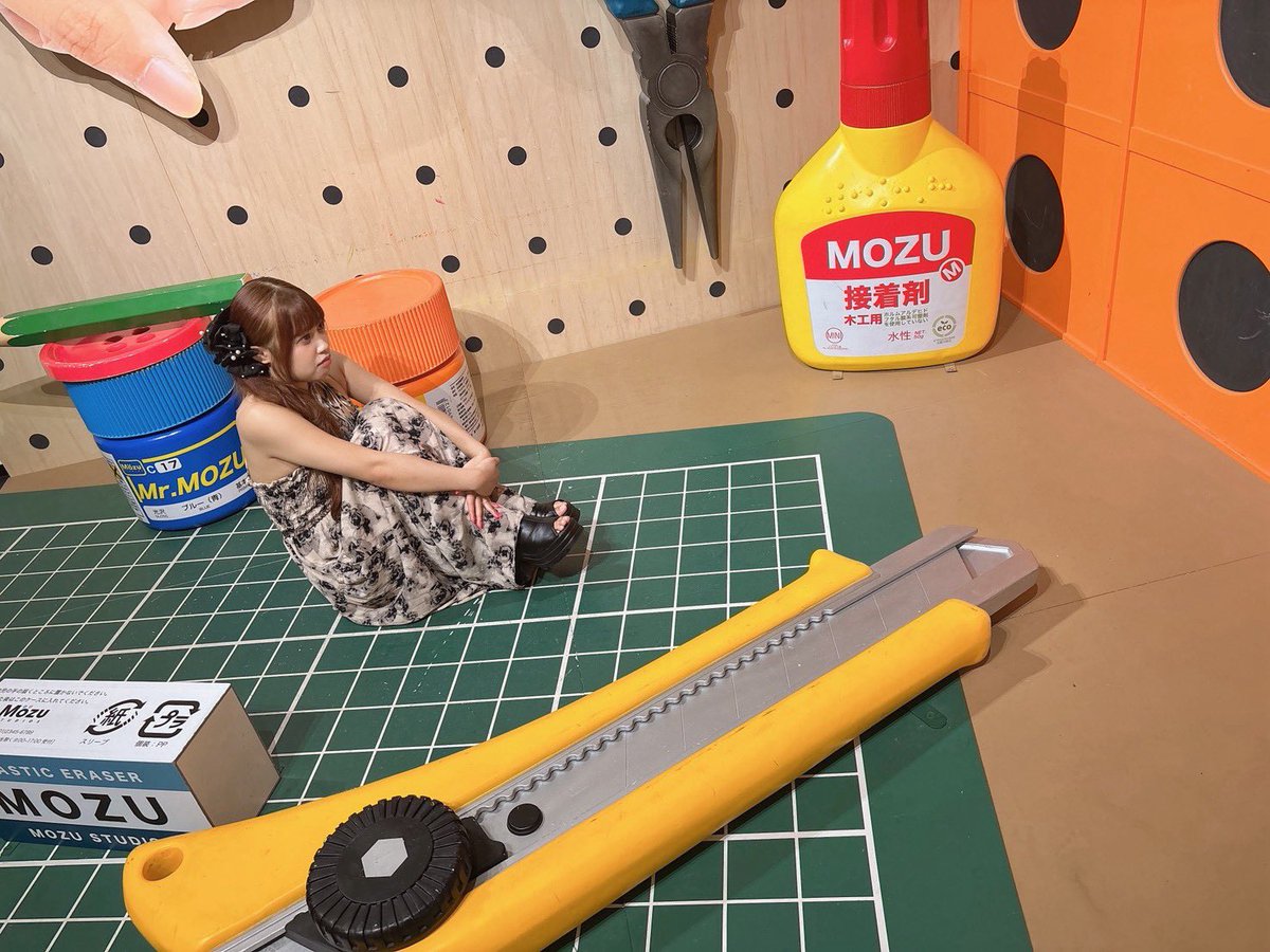 mayomeri_kanon's tweet photo. 誰か運ぶの手伝ってよ〜！からの
誰も助けてくれなくて不貞腐りかのん

 #Mozuミニチュア展 https://t.co/nJsdoKZ24z