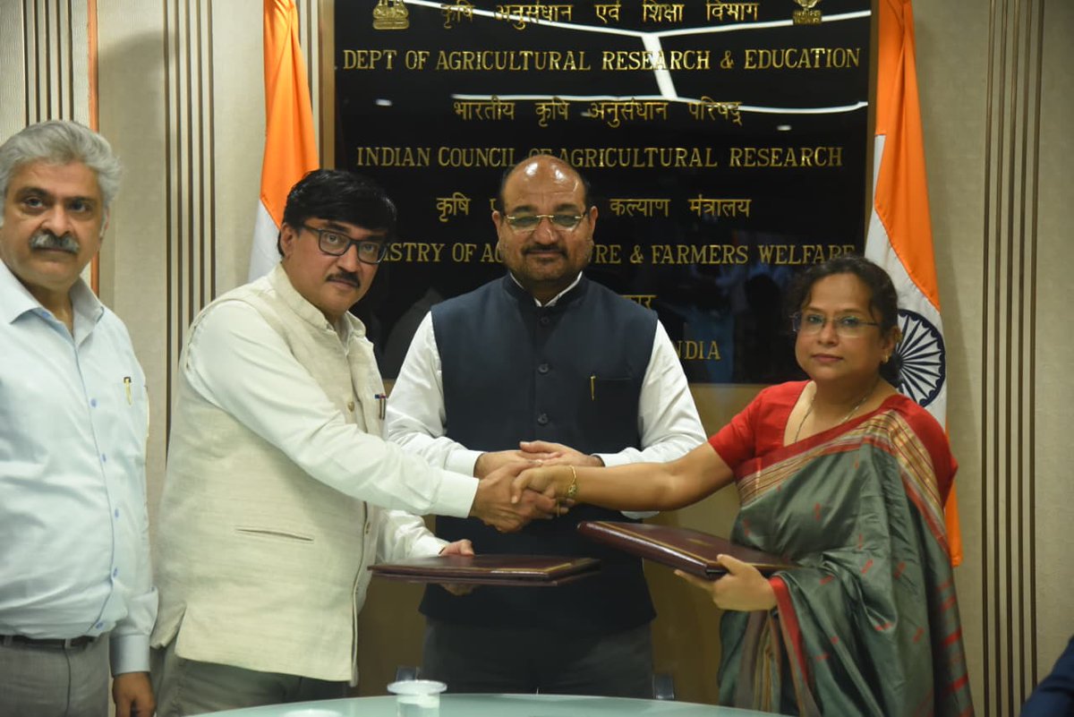icarindia's tweet photo. ICAR &amp; GIAN, Ahmedabad sign MoU to institutionalize grassroots innovations and local knowledge, fostering co-creation of inclusive, sustainable agricultural solutions in the presence of Dr M.L. Jat. #ICAR @ChouhanShivraj @PIB_India @AgriGoI https://t.co/TOzLWZmP0V