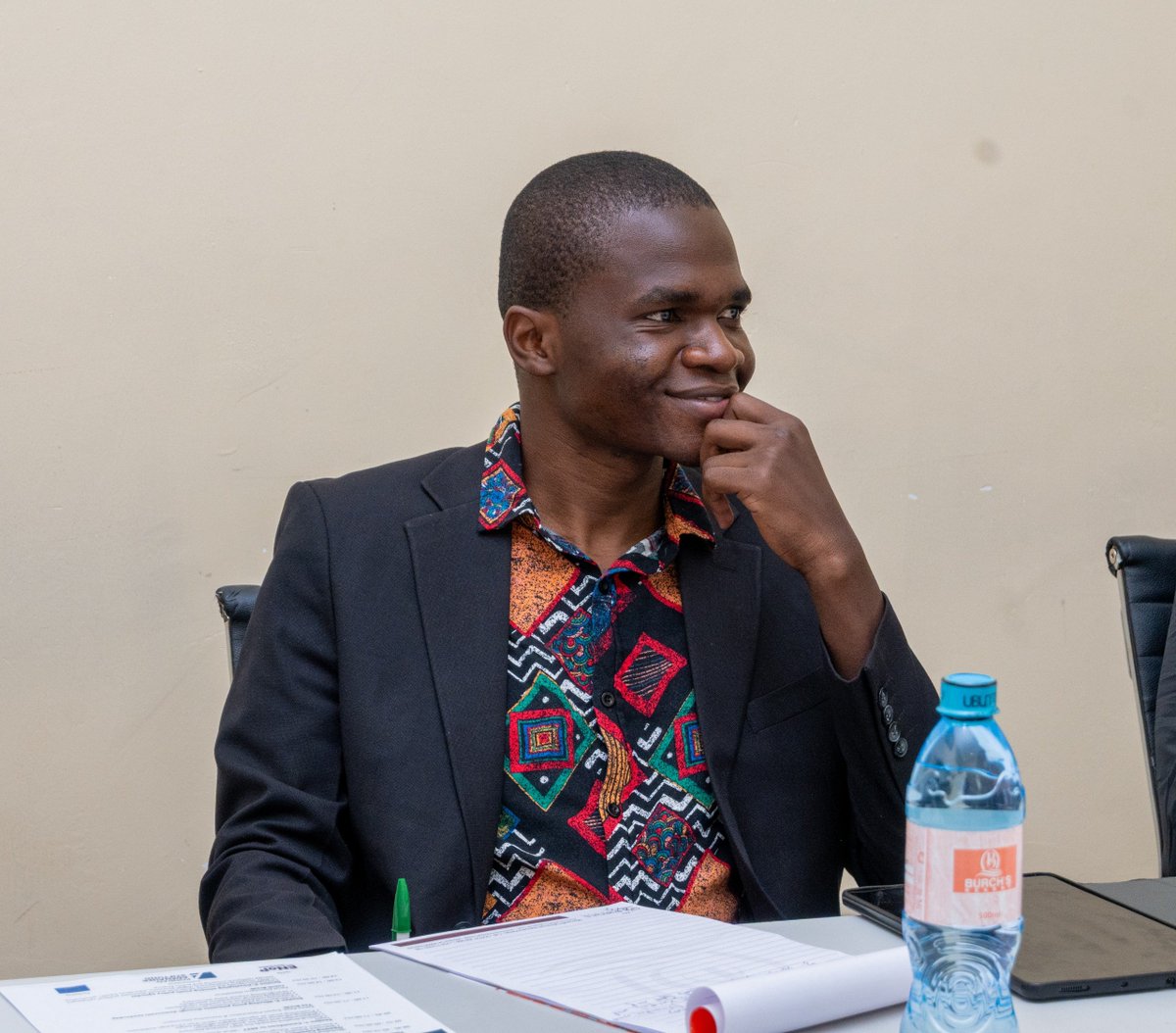 LensEmpress's tweet photo. Young aspirants must navigate party nominations with integrity and vision. Convener KidiMwaga prepares Peace Champions2027 for ethical leadership ahead of 2027. #InterPartyDialogue #PeaceBuilding. https://t.co/XdZOt3xFX3