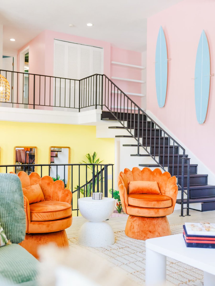 funkitco's tweet photo. A Florida property we're completely obsessed with.

Interior design alone rarely differentiates a short term rental. STR design is the whole property.

#airbnbdesign #rentalproperty https://t.co/mE3itvD3nN