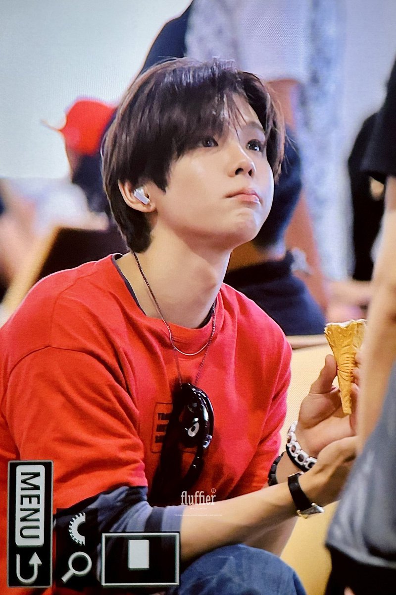 babpurri's tweet photo. 헐 붙여서보니까 진짜 개존똑 https://t.co/aZwxHIbcIK