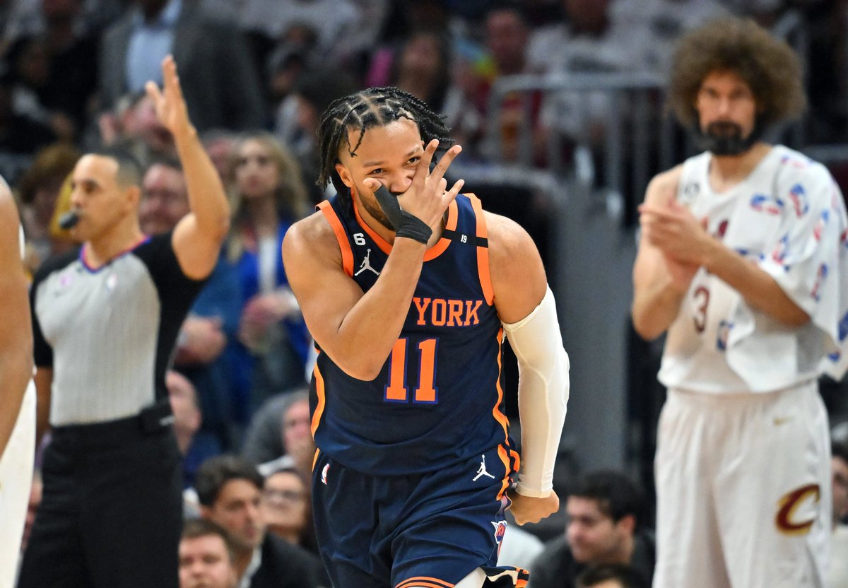 NBAMemes's tweet photo. - The King in the North
- The Freak in the East
- The King of the 4th Q
- THE KING

This Eastern Conference is going to be absolute cinema! https://t.co/wrECSkcsWh