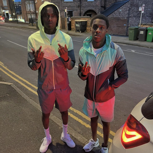 brtankz's tweet photo. Nottingham Rappers Mway &amp; YTB KL &amp; crew hit someone on the head with Smart whip during Nottingham University Freshers Week. Too all the 18-21 year old uni students, enjoy the uni experience while it lasts and be as social as possible. https://t.co/MyESDEHwBS
