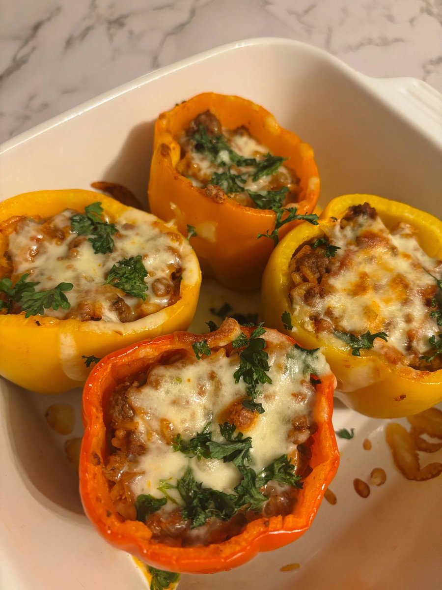 bossbabejass's tweet photo. Stuffed Bell Peppers 😍 https://t.co/1qGwDJyvHm