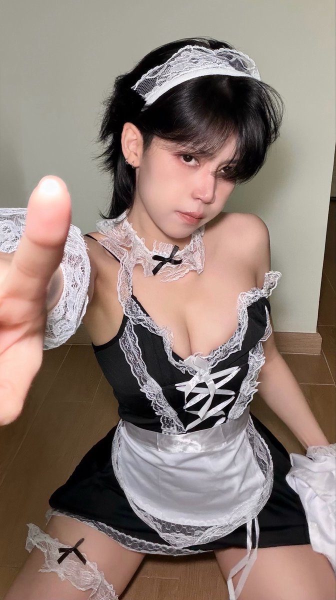 rindala03's tweet photo. I said I hate it. Why are you still looking?😾💢 https://t.co/vQyP4Vs6Dd