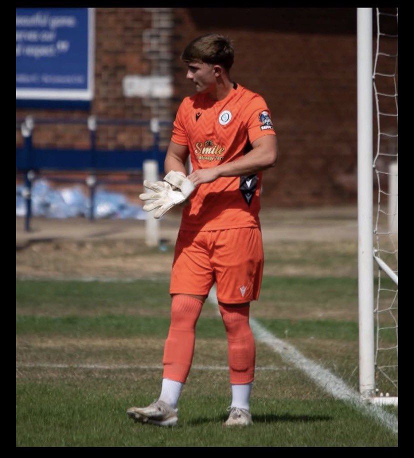DoncasterGk's tweet photo. One of the top young GK 🧤prospects in the area looking for a new club ⚽️

ASHTON POWNEY, 18
Location: Barnsley (can travel)
Previous clubs: Doncaster City FC, England Schoolboys U18

Looking for step 6+, highlights available
Tel +44 7398281304 https://t.co/WQK8wiTJuL