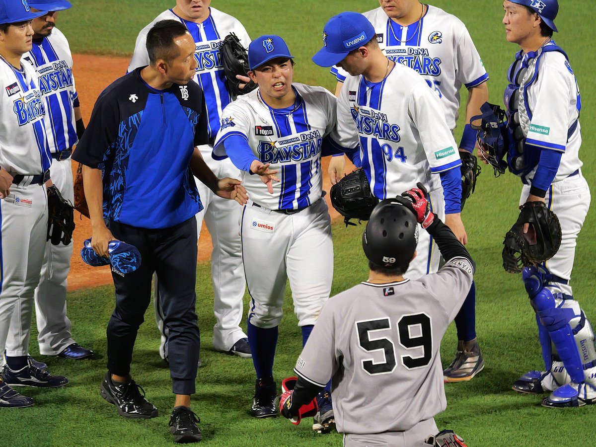 katsudon_bayfun's tweet photo. 打球が足に直撃して、何も悪くないのに東に謝りに行く鈴木大和好き https://t.co/tGuz8osroG