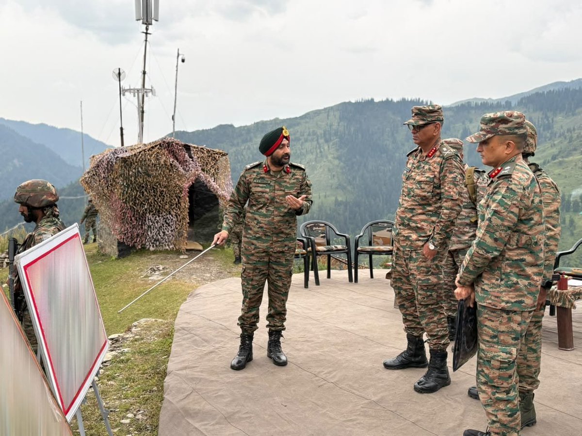 Whiteknight_IA's tweet photo. #WhiteKnightCorps | #OperationalReadiness

HINTERLAND OPERATIONS 

GOC #WhiteKnightCorps, accompanied by #GOC #RomeoForce,  visited operational locations in #Surankote Sector, #Poonch, to review the prevailing security posture and ongoing focused #CounterTerrorism Operations. The #CorpsCommander was briefed on ongoing operations for domination of the Pir Panjal Range, robust joint intelligence network and seamless synergy with all security agencies.

The GOC commended the professional conduct and unwavering commitment of all stakeholders and lauded the relentless operations to deny inimical elements any operational space, despite challenging terrain and weather conditions.

Vigilant. Relentless. Resolute.

We Serve, We Protect!

@adgpi | @NorthernComd_IA | @SpokespersonMoD | @prodefencejammu | @PRODefLko | @PRODefPrayagraj | @PRODefDehradun | @PRODefPune | @PRODefKohima | @PRO_Vizag | @PRODefKolkata | #WhiteKnightCorps #IndianArmy #Surankote #Poonch #JammuAndKashmir #CounterTerrorism