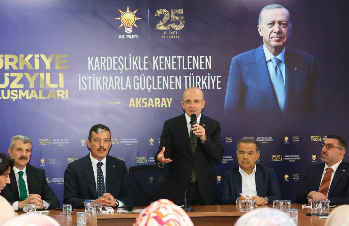 Ademcalkin's tweet photo. 📍Türkiye Yüzyılı Buluşmaları - Aksaray

Genel Merkezimiz tarafından düzenlenen Türkiye Yüzyılı Buluşmaları kapsamında; Hazine ve Maliye Bakanımız Sayın @memetsimsek, Aksaray Milletvekillerimiz; Cengiz Aydoğdu ve Hüseyin Altınsoy, İl Başkanımız Hamza Aktürk ile birlikte teşkilatımıza gönül vermiş dava arkadaşlarımız ile bir araya geldik.

Hizmet işi gönül işidir. Sayın Cumhurbaşkanımız @RTErdogan liderliğinde, gönüllere talip olarak, heyecanımızı diri tutarak, Türkiye'mizin yarınları için büyük bir kararlılıkla çalışmaya devam edeceğiz.

Toplantımızın ülkemiz, Aksaray'ımız  ve teşkilatımız için hayırlara vesile olmasını diliyorum.
#TürkiyeYüzyılıBuluşmaları