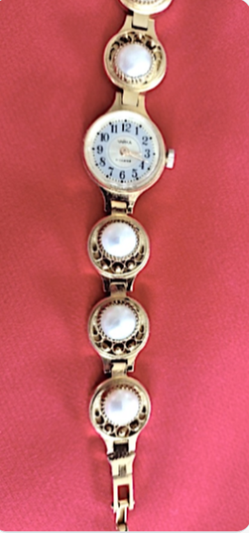 InessaW29's tweet photo. https://t.co/wjXKfbETCy      

    Vintage Freshwater Pearl Rotary Watch Chaika Gold Plated Great Gift UK seller
   
 #MHHSBD #WATCH #vintage #giftideas #jewellery #pearl #gifts #viral #jewellerybox #surprise #gifts #BIRTHDAY_MERCH #motherdaughter #xmastree #giftsirinart https://t.co/BB1Sn36Kvf