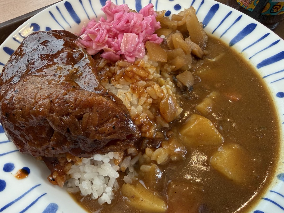 m_072suki's tweet photo. @Zoikhem1 私もおととい食べました。めちゃうまでした。この塊であのホロホロ感にびっくりです。 https://t.co/sfVtLrWLco