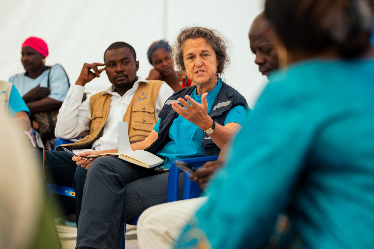 OMSRDCONGO's tweet photo. Les représentants (es) de @OMSRDCONGO, @UNICEFDRC, @WFPDRC, aux côtés des autorités sanitaires sont sur le terrain à Lita, #Ituri, avec les équipes locales, leur apportant un soutien &amp; une supervision afin de garantir que chaque difficulté trouve solution, avec toute l'attention. https://t.co/b5xvgeB77x