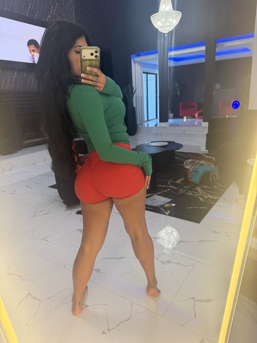 Jazzysavedraa's tweet photo. Best word to describe this? https://t.co/eejUojeOwZ