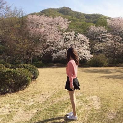 reiddaniel14's tweet photo. 🍀 🍬 🌸 New tattoo idea: a tiny coffee cup on my wrist https://t.co/EiI12HQwvo