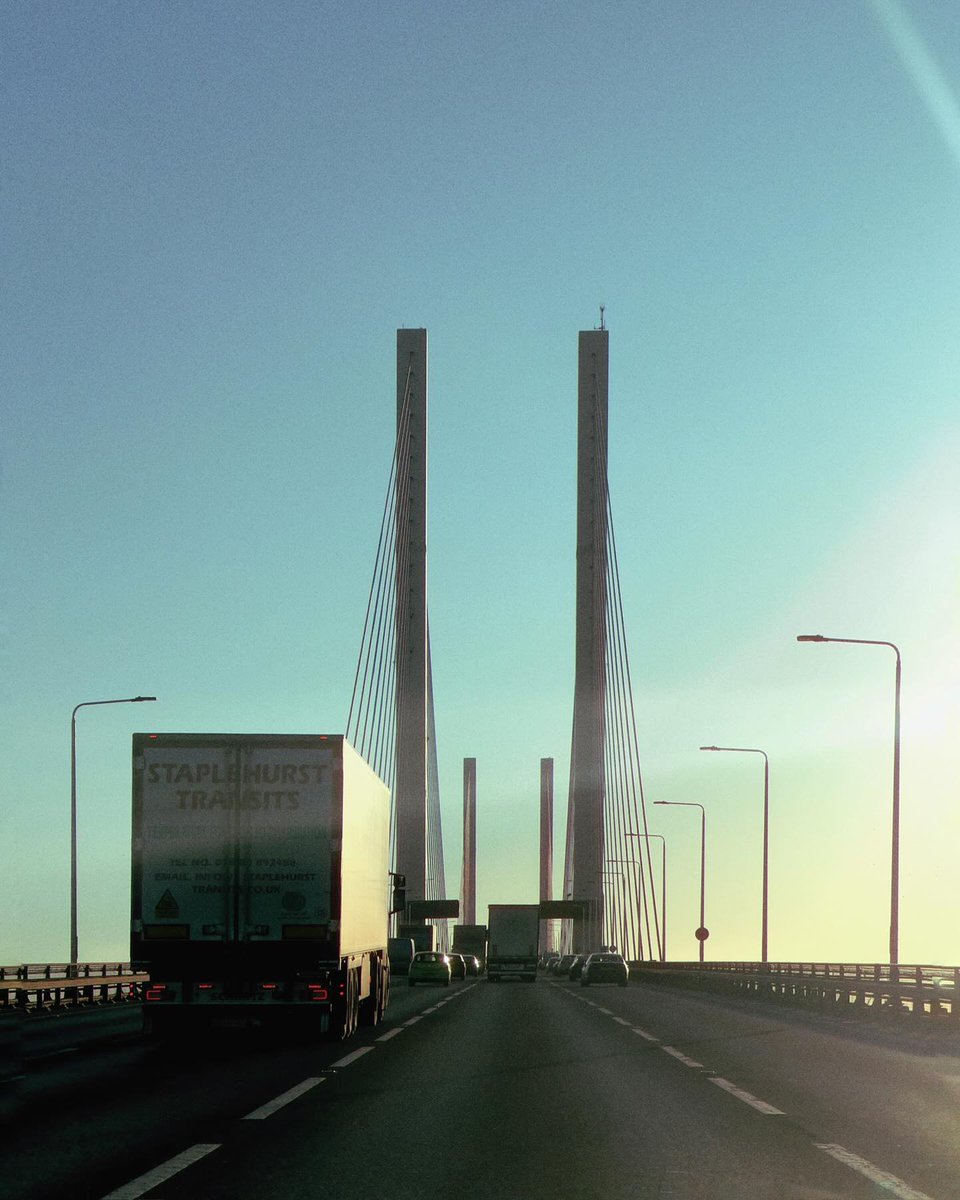 TaishaRolic9's tweet photo. Dartford Crossing https://t.co/6oZoS5sty5