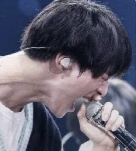 babyblueonce's tweet photo. they’re hitting the same note https://t.co/VNuOgYnJCz