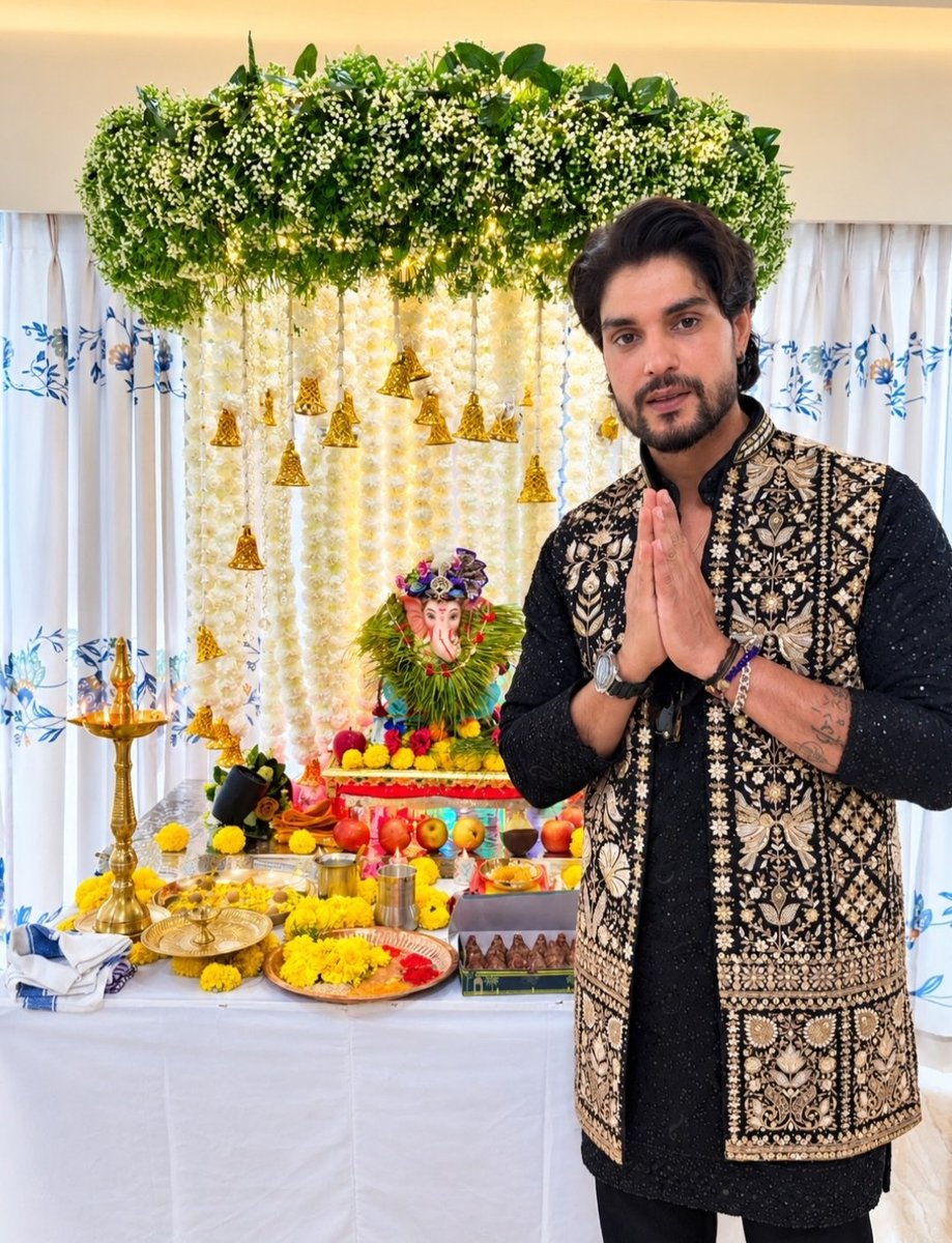 chupkarowww's tweet photo. Ganpati Bappa Morya. ✨❤️

#ankitgupta https://t.co/2vN93C1VS0