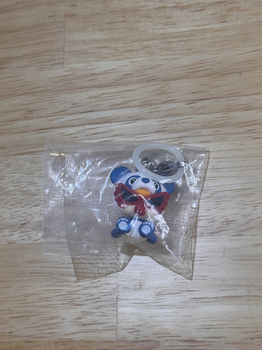 g64f4's tweet photo. HYSTERIC MINI ヒスミニ　めじるしアクセサリー 買取

【譲】
画像1~4枚目

【求】
定価買取

ヒスミニ1つにつき、3枚目から3点以上かつ4枚目緑印からより多く買い取ってくださるかた優先でお譲りします！

17日23時〆切！ https://t.co/cigJ1jdw5k