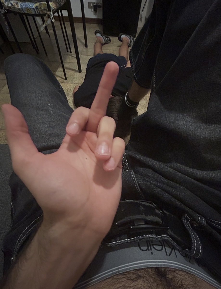 masterarab23's tweet photo. ogni mio ordine è un tuo dovere, chi sarà il prossimo da rovinare?🏧 #findom https://t.co/nD2A7c1Eqj