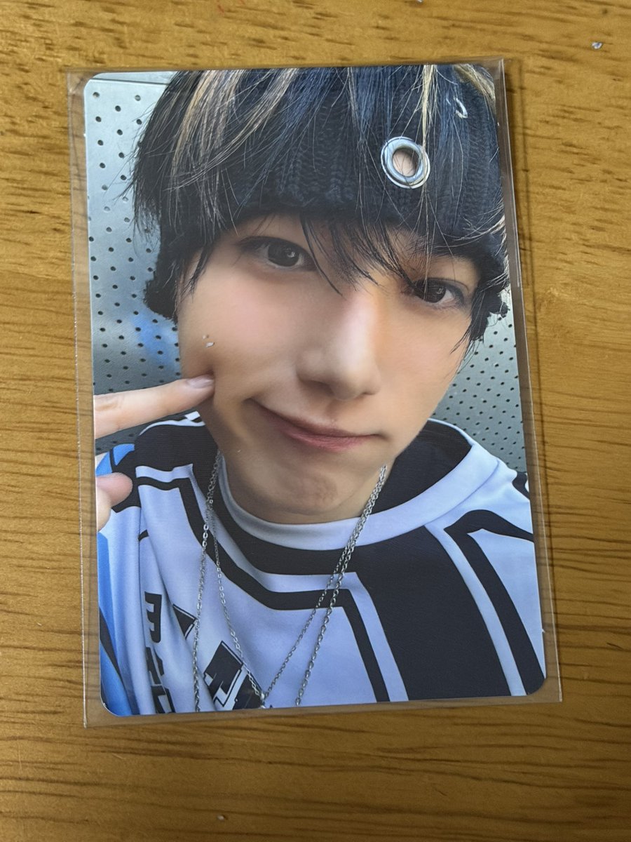 INaniwa42983843's tweet photo. @na_kqq 検索より失礼致します。
All for One ver.の尾崎所持しております。
同種藤牧と交換可能でしょうか？
郵送希望です
ご検討よろしくお願い致します。 https://t.co/tO5AezuANS
