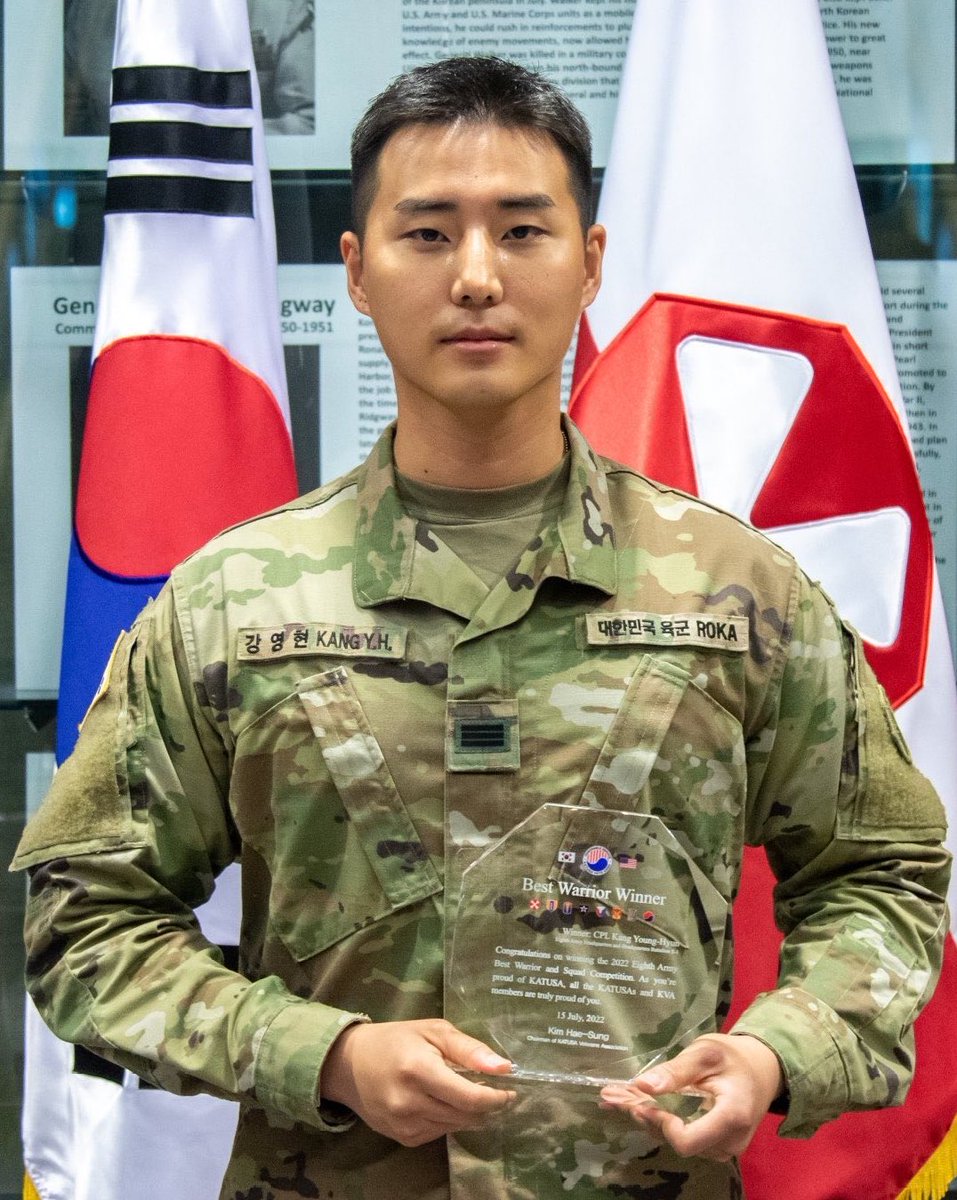 mrsjungchanwoo's tweet photo. KATUSA best warrior really did that https://t.co/4Daf3Ku1Q9