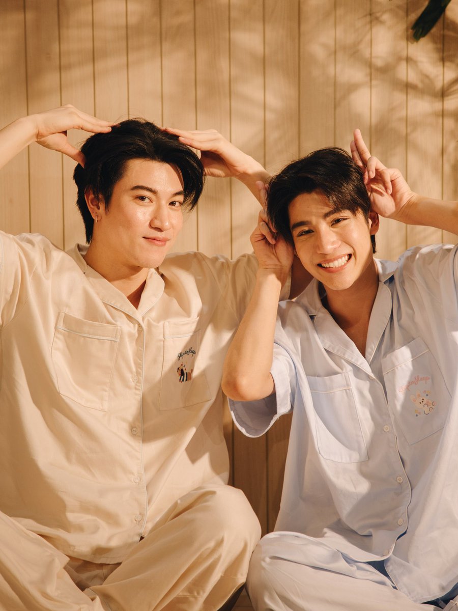 Poryorboy's tweet photo. จั้นเพิ่งว่างไปตามหา ไปถึงยื่นรูปให้พนง.ดู ละบอกว่าเอาลายนี้ พี่พนง.ก็ชวนคุย ละถามว่าเคยใส่แบรนนี้มั้ย รู้จักจากไหน จั้นเลยบอกว่า ตามมาจากพี่ดารา อินองศาค่ะ พี่พนง.ก็เลยขอถ่ายรูป บอกว่าจะเอาไปฟีดแบคให้บริษัท จั้น😭🤟🏻 ใดๆคือลายน่ารักมากกกก #sliptosleep #InnOngsa #อินองศา https://t.co/hQQXsQJnk9