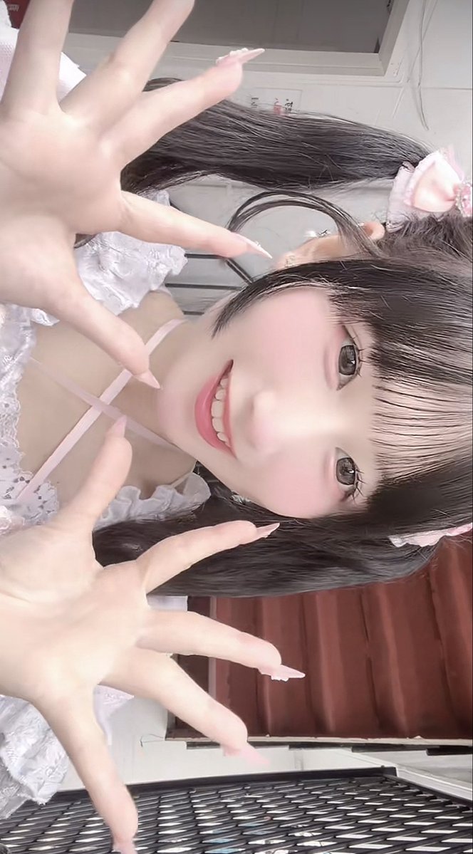 m7l093's tweet photo. お気に入りのまゆちゃん
4枚目はライブ画面が変になって焦っているお顔
#ぽんすけまゆちゃむ https://t.co/lFGmysAWLP