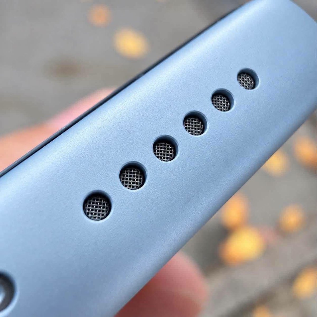 iReviewZones's tweet photo. Just inboxing  iPhone 18 pro Light Blue unboxing ! Look is so cool 😎 😱#iPhone #iphone18pro https://t.co/bUow14pnQB