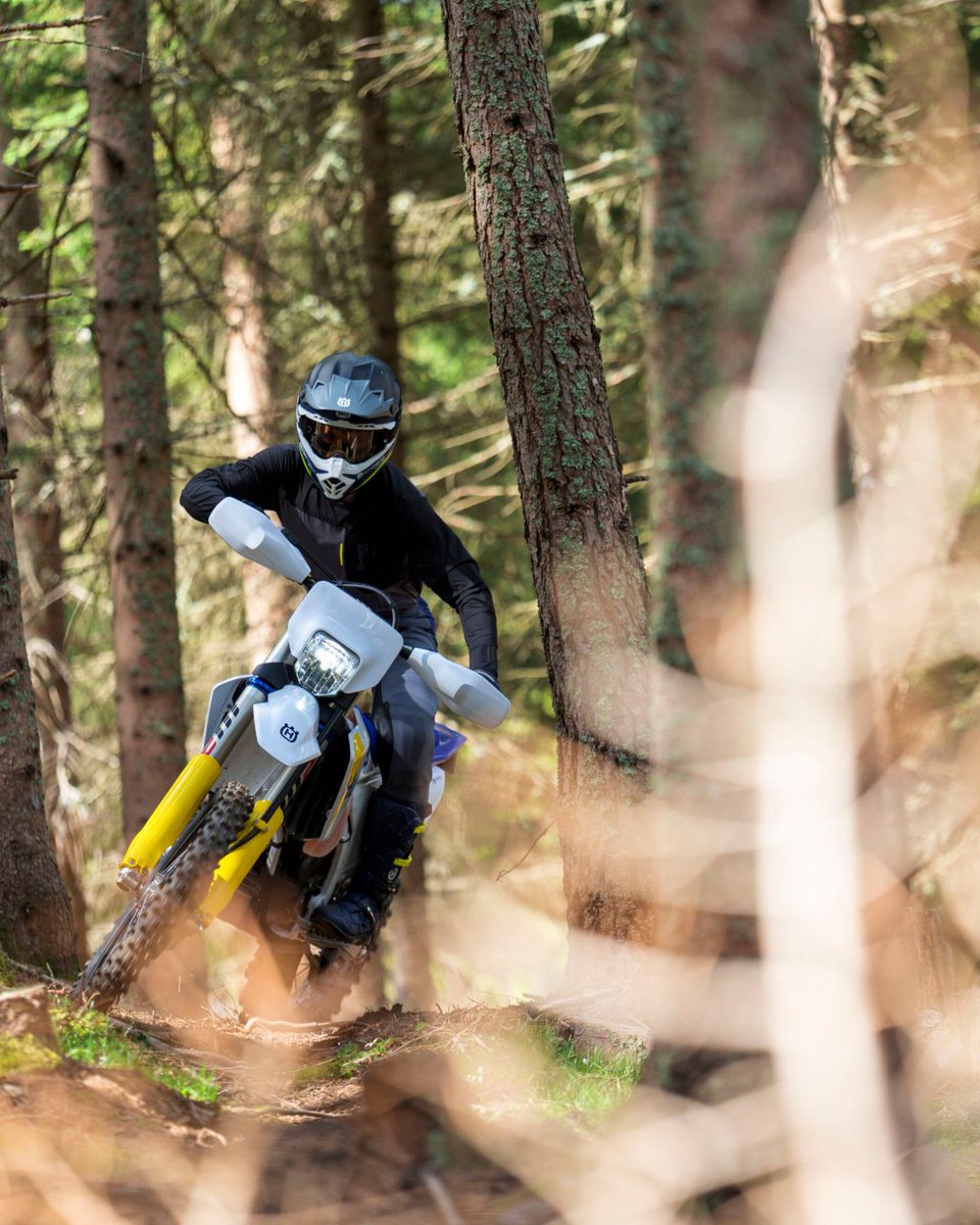 HQV_MotoUK's tweet photo. Discover the next level of offroad.
Join us at our Enduro Demo Days and experience the latest Husqvarna range in its natural habitat.
Hit the link for more information and to get signed up. https://t.co/ahbJEJGW0n
#Husqvarna #RideHusqvarna #GoRide #FE #TE #TwoStrokeTuesday https://t.co/VhXSqvKesZ